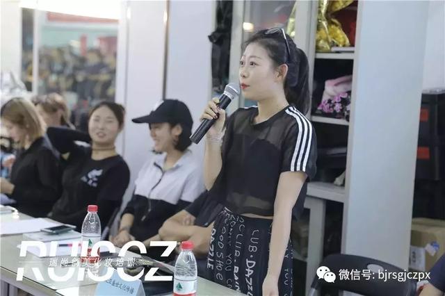 化妝師應聘攻略，實戰(zhàn)經(jīng)驗才是就業(yè)的本錢！
