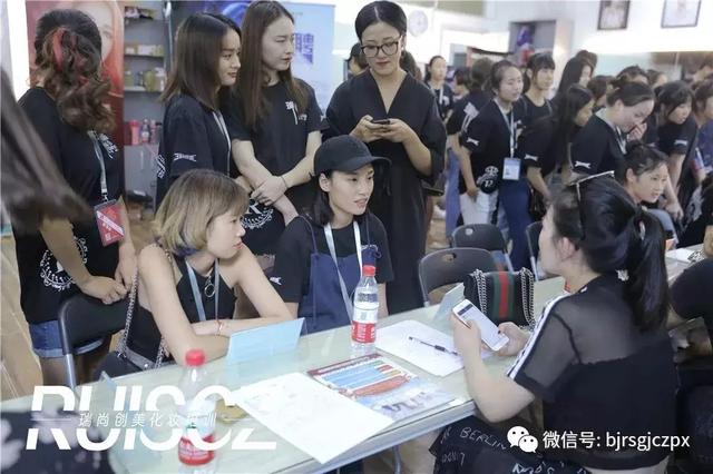 化妝師應聘攻略，實戰(zhàn)經(jīng)驗才是就業(yè)的本錢！