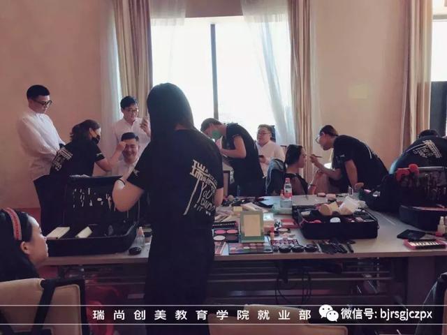 越簡單的妝容越考驗技術(shù)，實戰(zhàn)才是硬道理！