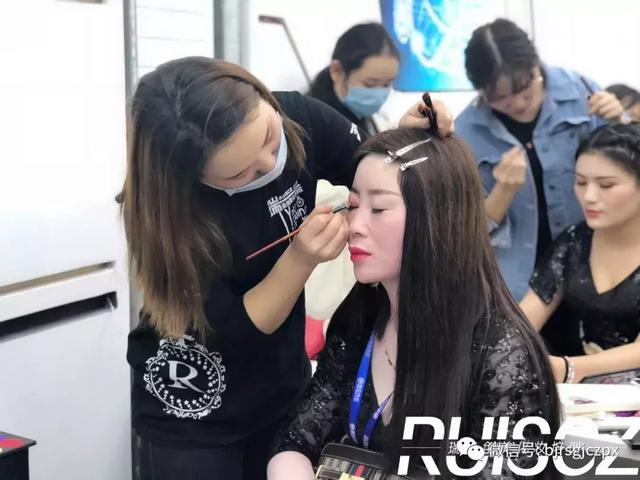 三百人超大型實(shí)習(xí)活動(dòng)，北京世界之花美博會(huì)我們來了！