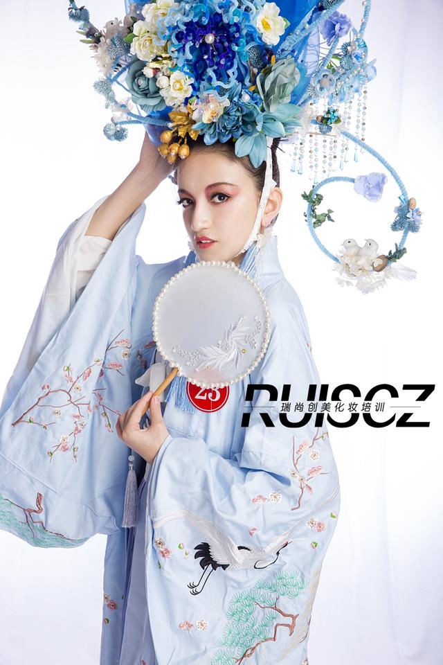 顏值攻勢(shì)再來(lái)一波，大賽高清定妝照繼續(xù)放送！