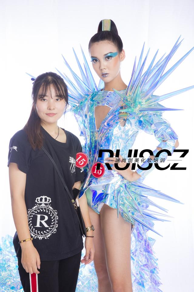 顏值攻勢(shì)再來(lái)一波，大賽高清定妝照繼續(xù)放送！