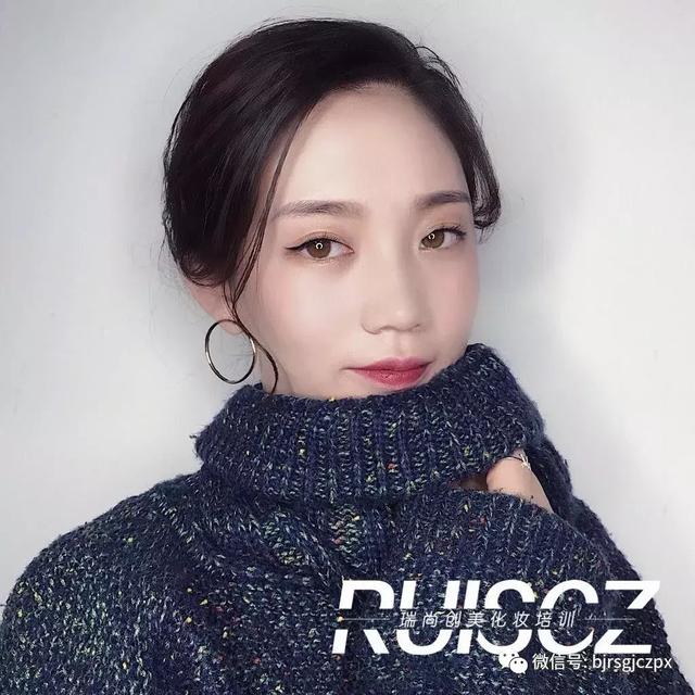 秋冬超搶戲的質(zhì)感職業(yè)妝，安排上了！