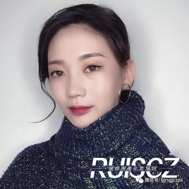 秋冬超搶戲的質(zhì)感職業(yè)妝，安排上了！