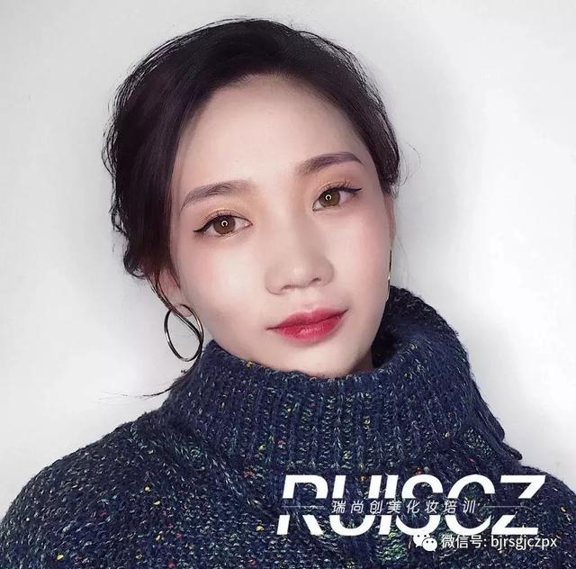 秋冬超搶戲的質(zhì)感職業(yè)妝，安排上了！