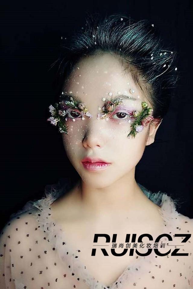 時尚班月考：不按套路出牌，才是真創(chuàng)意