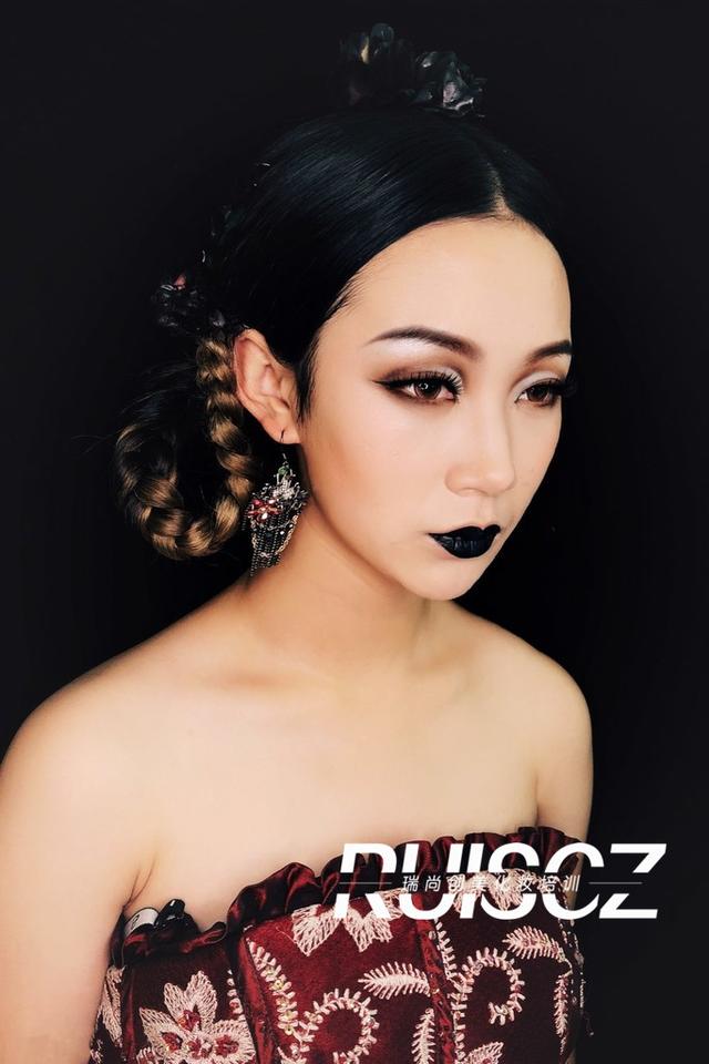 時(shí)尚眼妝寶典，歐式眼妝原來這么多料！