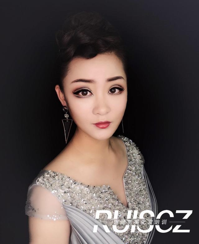 時(shí)尚眼妝寶典，歐式眼妝原來這么多料！