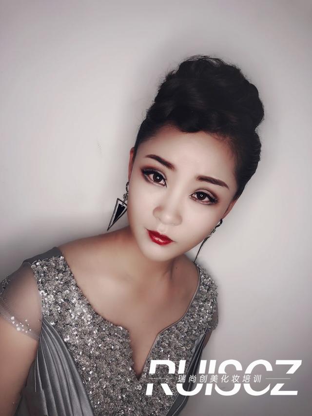 時(shí)尚眼妝寶典，歐式眼妝原來這么多料！