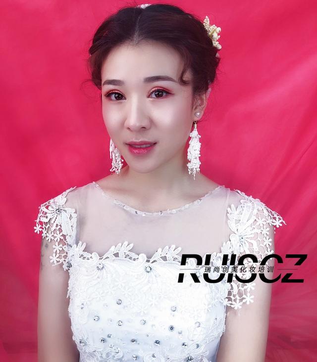 跟妝老司機(jī)的新娘早妝，大有不同！