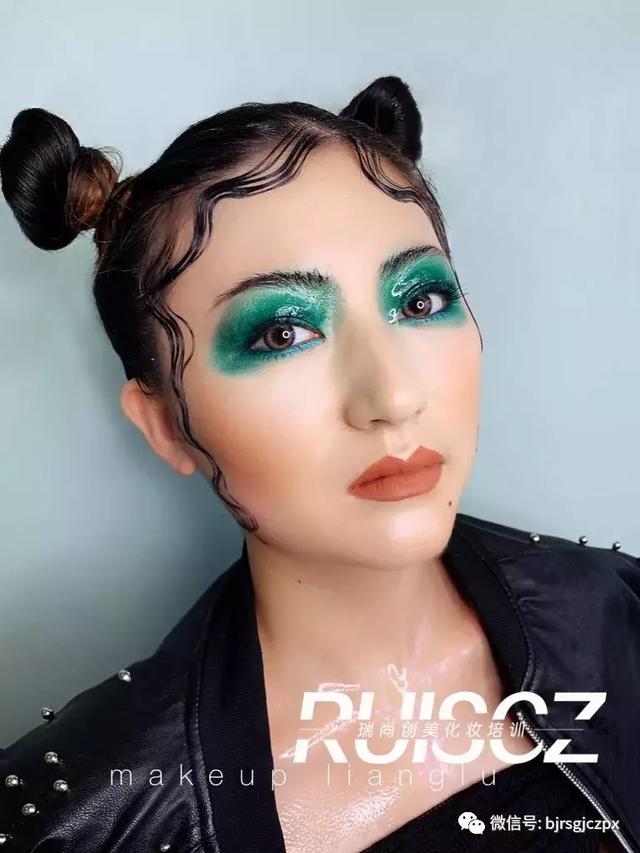 超搶鏡的創(chuàng)意妝容，給妝容帶來新的靈感