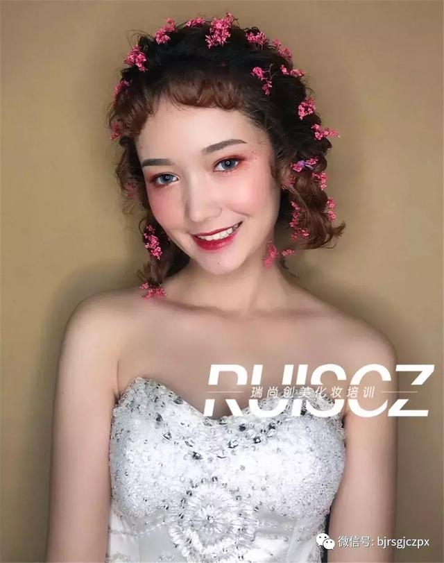 課堂妝精美起來，一點(diǎn)不輸高級(jí)樣片！