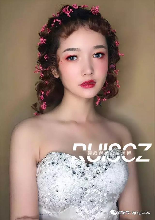 課堂妝精美起來，一點(diǎn)不輸高級(jí)樣片！