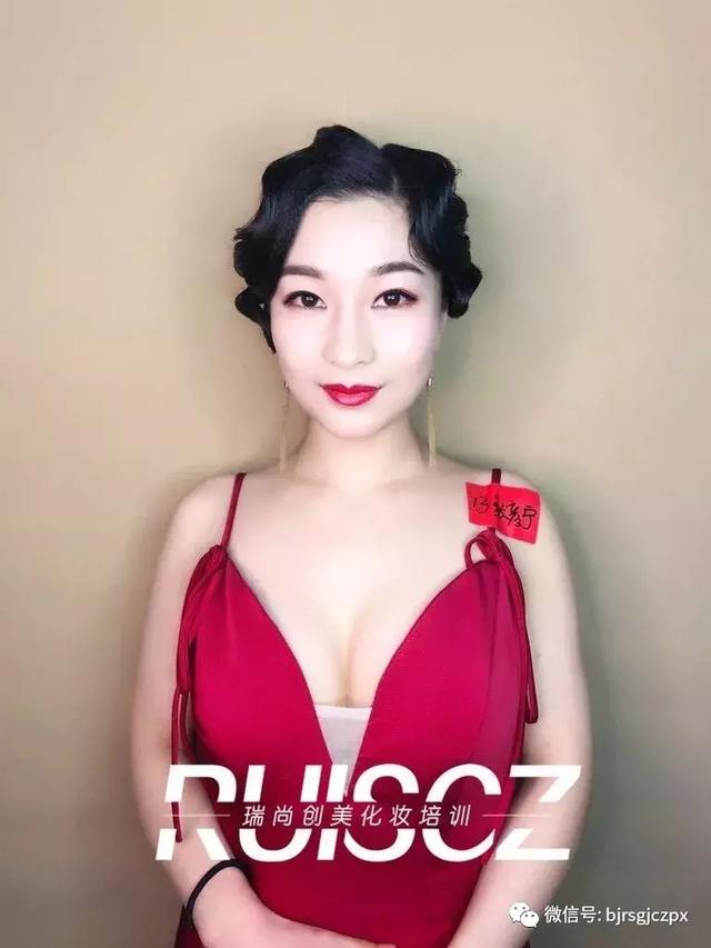 學員月考作品欣賞:不同風格的新娘造型