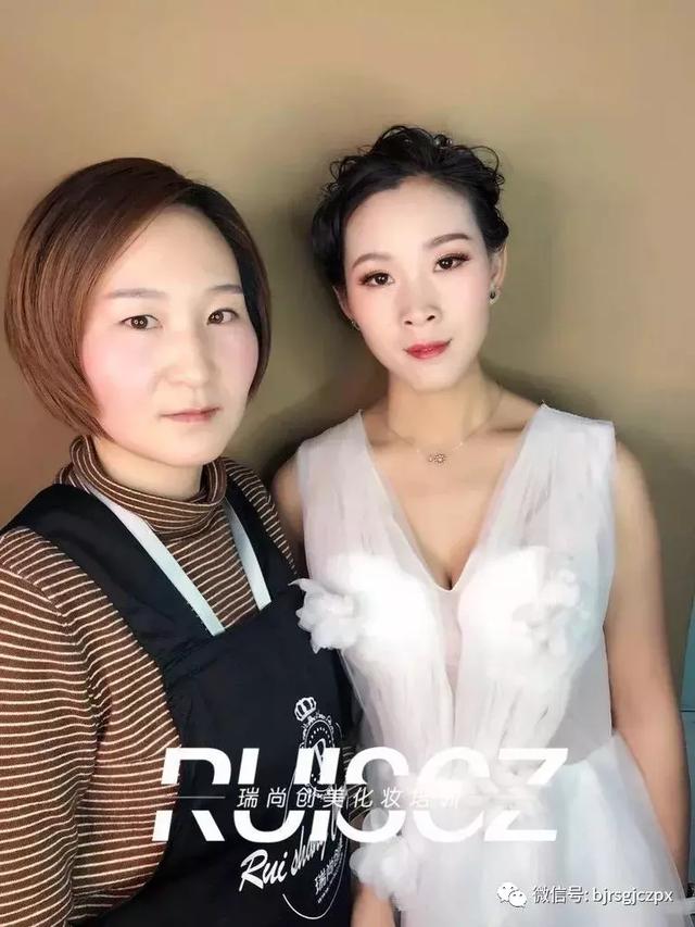 學員月考作品欣賞:不同風格的新娘造型
