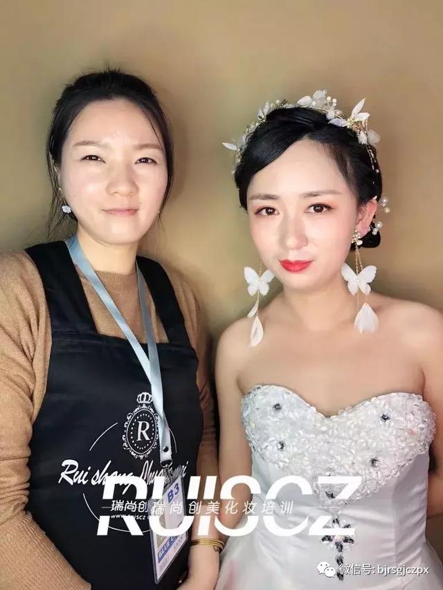 學員月考作品欣賞:不同風格的新娘造型