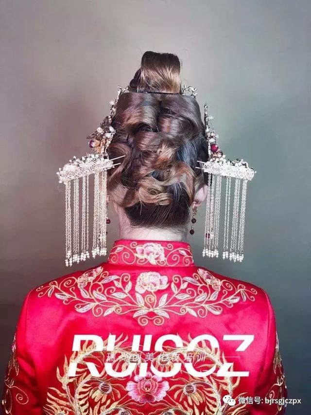 學員月考作品欣賞:不同風格的新娘造型