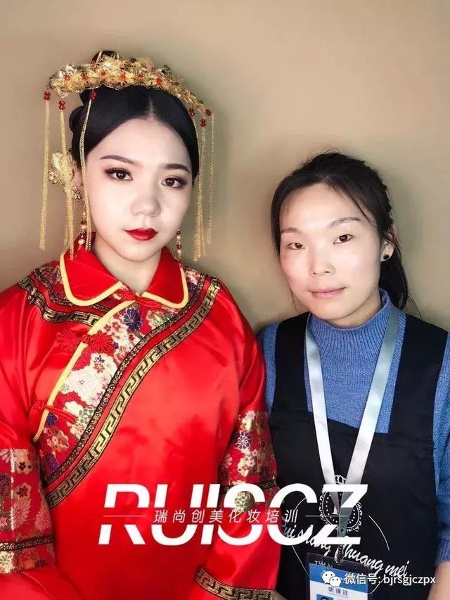 學員月考作品欣賞:不同風格的新娘造型