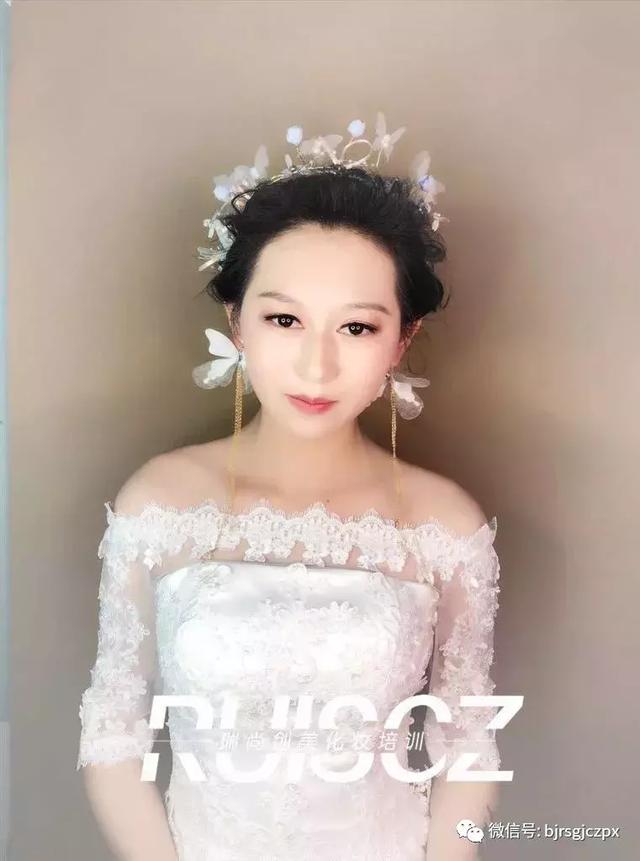 學員月考作品欣賞:不同風格的新娘造型