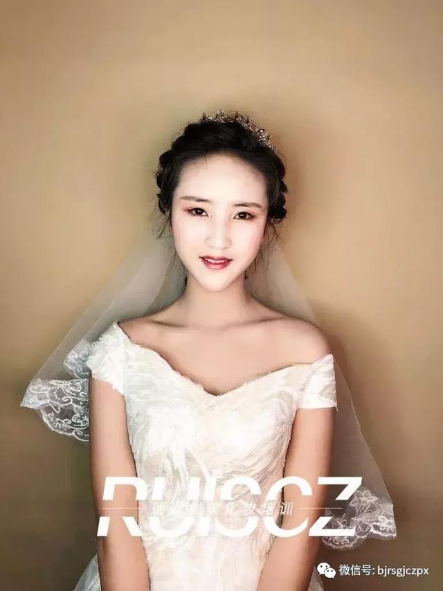 學員月考作品欣賞:不同風格的新娘造型