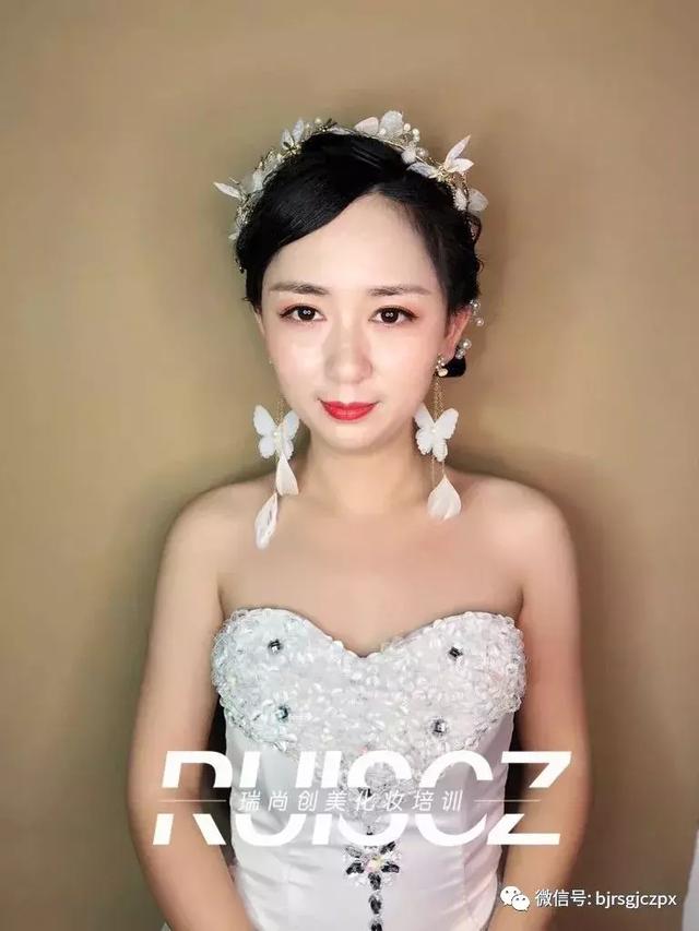 學員月考作品欣賞:不同風格的新娘造型