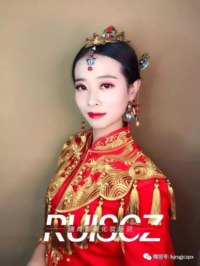 學員月考作品欣賞:不同風格的新娘造型