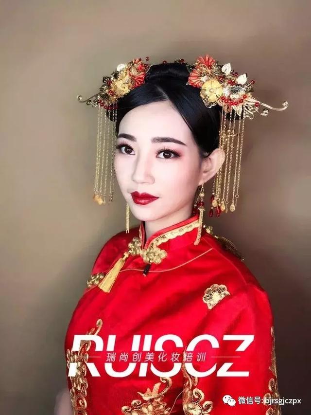學員月考作品欣賞:不同風格的新娘造型