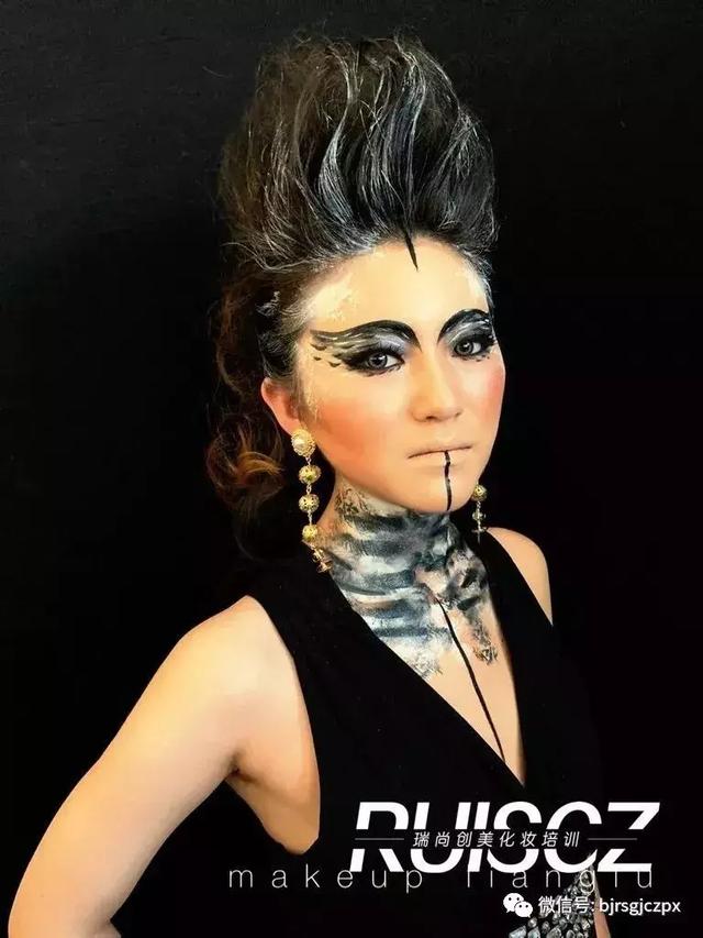 惹火又叛逆的Punk girl，行走在流行邊緣的朋克文化