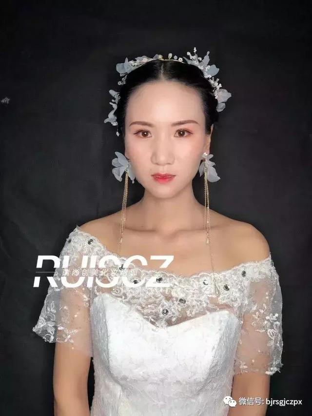 學(xué)員月考｜基礎(chǔ)班新娘造型，不同的靈感不同的詮釋！