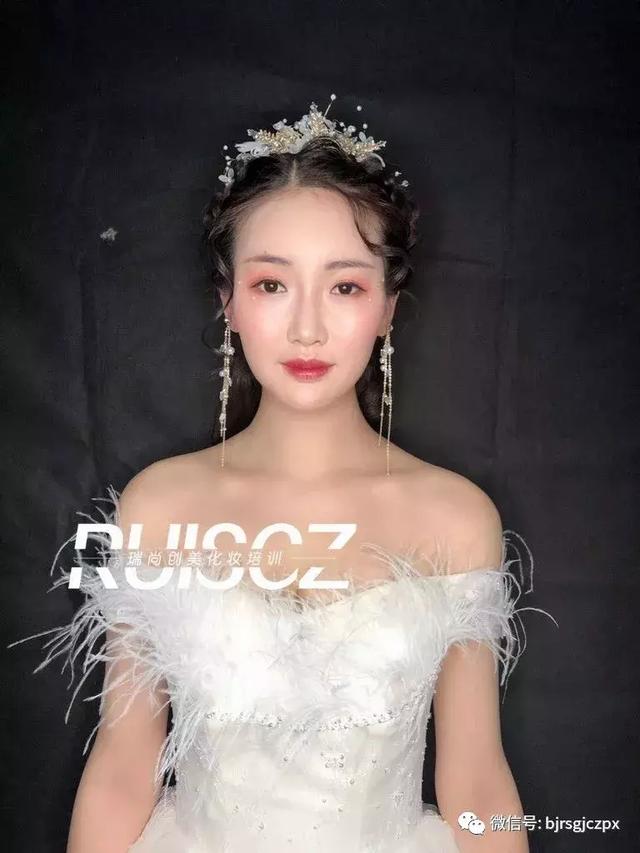 學(xué)員月考｜基礎(chǔ)班新娘造型，不同的靈感不同的詮釋！