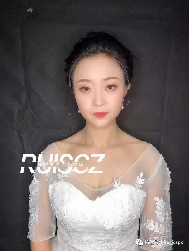 學(xué)員月考｜基礎(chǔ)班新娘造型，不同的靈感不同的詮釋！