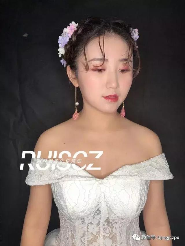 學(xué)員月考｜基礎(chǔ)班新娘造型，不同的靈感不同的詮釋！