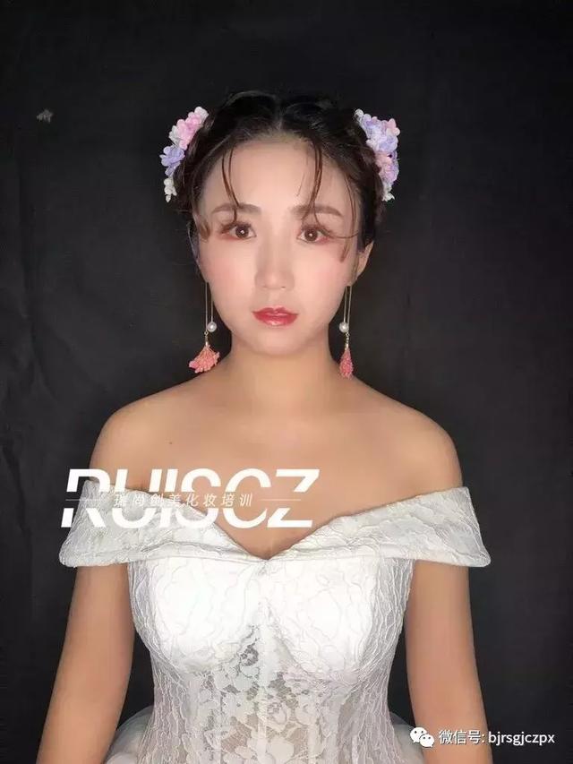 學(xué)員月考｜基礎(chǔ)班新娘造型，不同的靈感不同的詮釋！