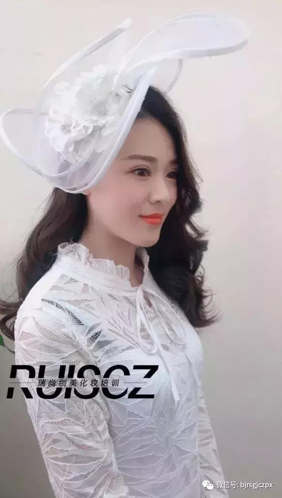 充滿高級感的外景新娘，秋冬外拍正適用！