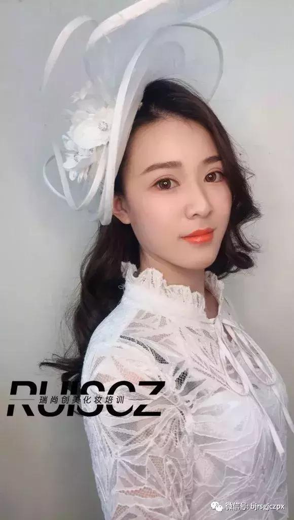 充滿高級感的外景新娘，秋冬外拍正適用！