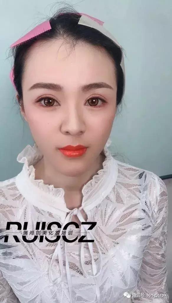 充滿高級感的外景新娘，秋冬外拍正適用！