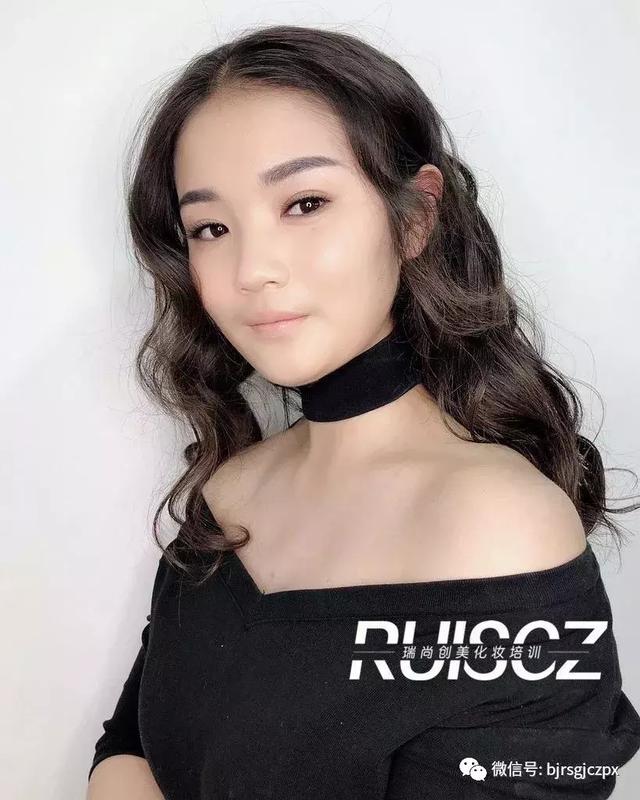 影樓妝｜零妝感妝面，秋冬裸妝的重點(diǎn)在這里！