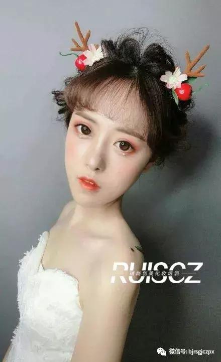 經(jīng)典麋鹿妝+浪漫約會妝，承包你的圣誕美妝！