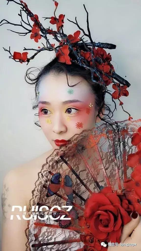 高段位水彩新娘，玩色達(dá)人的拿手好戲！