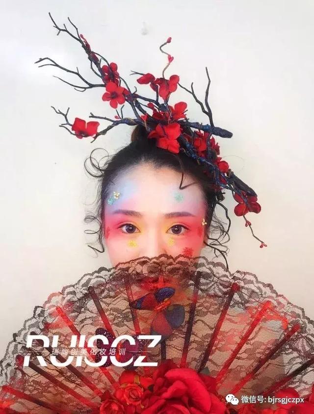 高段位水彩新娘，玩色達(dá)人的拿手好戲！