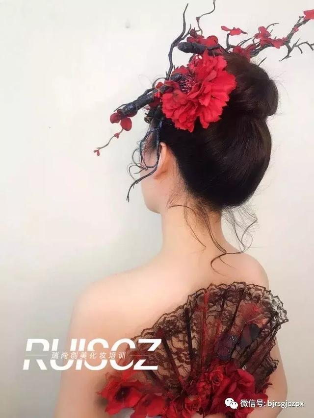 高段位水彩新娘，玩色達(dá)人的拿手好戲！