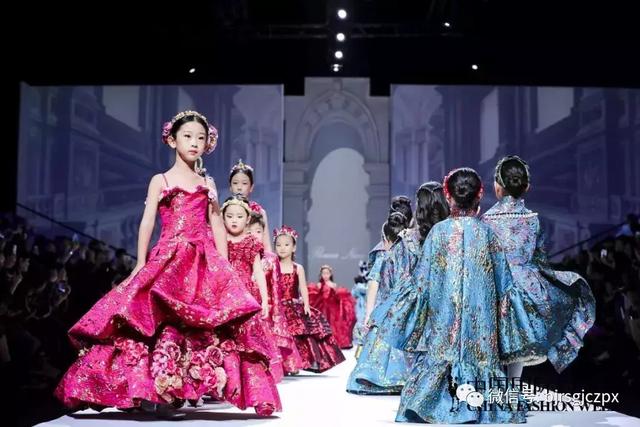 學(xué)員實(shí)習(xí)|FLOWER NINE高級定制童裝圣誕發(fā)布會(huì)