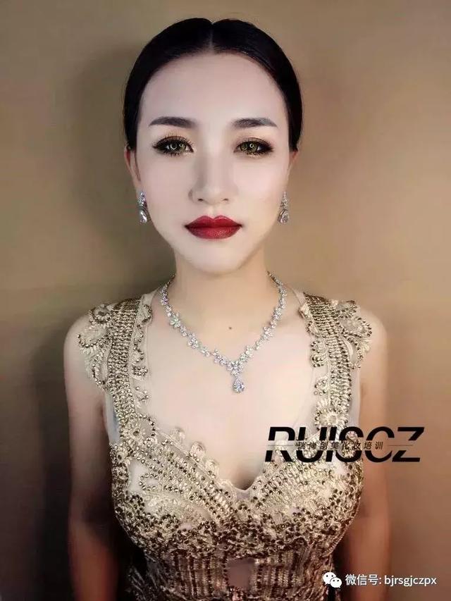 造型指南｜年會(huì)、紅毯、頒獎(jiǎng)禮，造型還能這么玩？