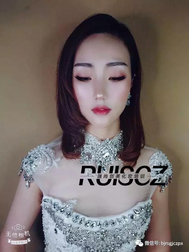造型指南｜年會(huì)、紅毯、頒獎(jiǎng)禮，造型還能這么玩？