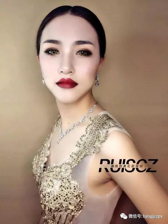 造型指南｜年會(huì)、紅毯、頒獎(jiǎng)禮，造型還能這么玩？