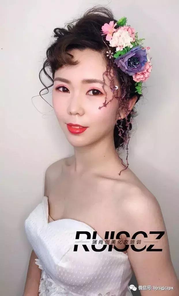 經(jīng)典的鮮花新娘，居然也有N種打開方式！