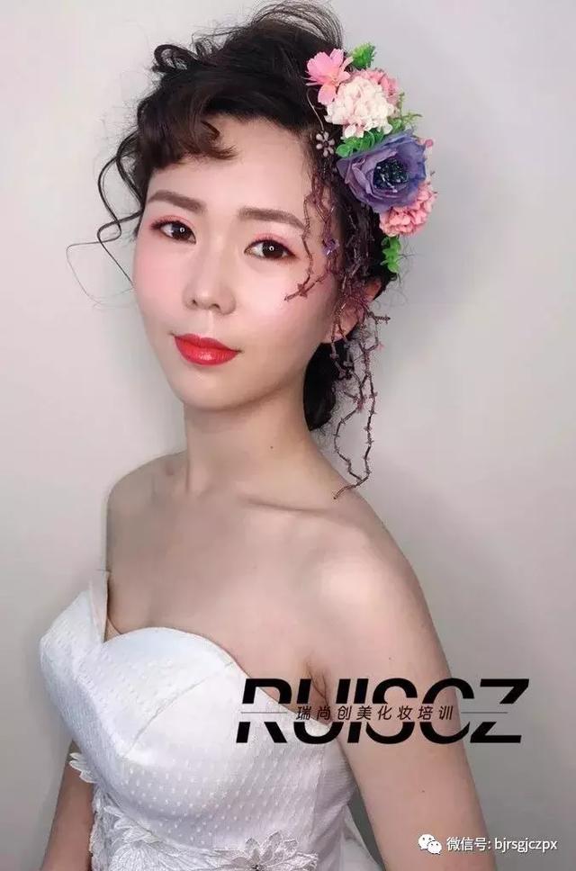 經(jīng)典的鮮花新娘，居然也有N種打開方式！