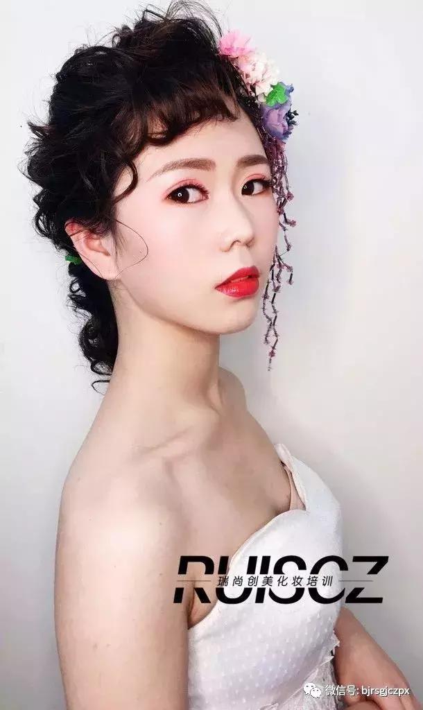 經(jīng)典的鮮花新娘，居然也有N種打開方式！