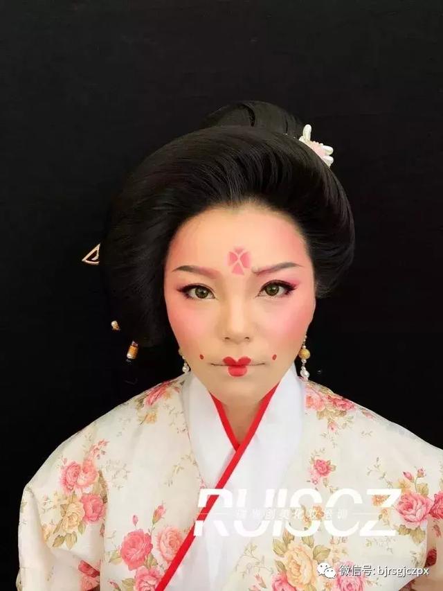 影視學(xué)習(xí)|影視化妝師妝發(fā)造型小攻略