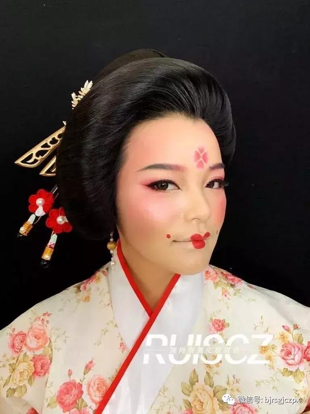 影視學(xué)習(xí)|影視化妝師妝發(fā)造型小攻略